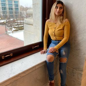 Meet your Posher, Briana